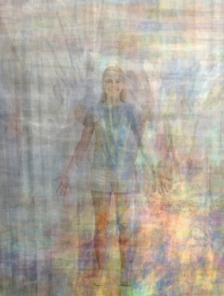 Aura144 產生的氣場影像，全身人形周圍環繞著流動的色彩場